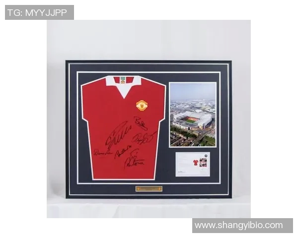 足球明星签名图片汇总每一位传奇球员的独特风采与亲笔签名展示